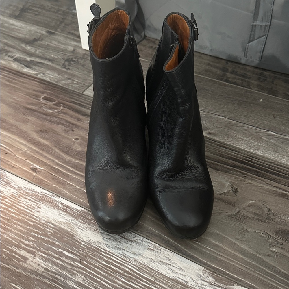 Lanvin Leather Boots (7.5)